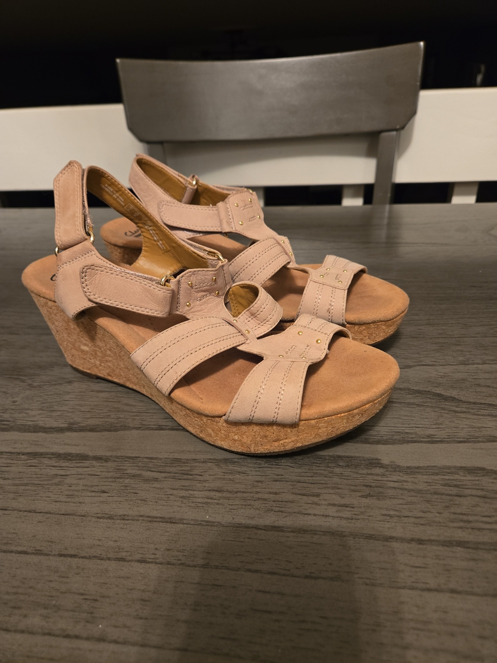 Clarks Cork Wedge Sandals Size 9.5 Tan